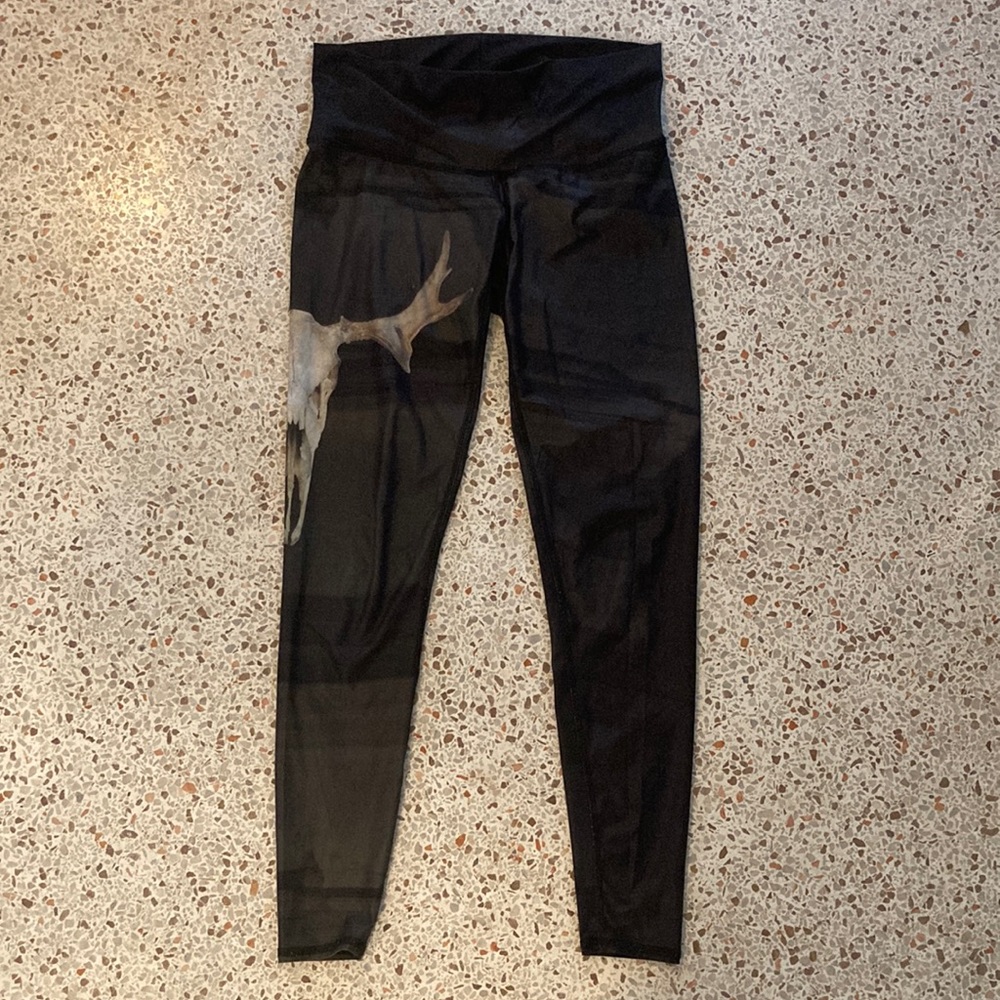 Teeki leggings- size medium